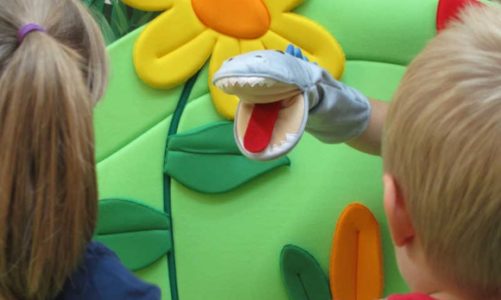 Gimnastyka języka – zabawy artykulacyjne z pacynką