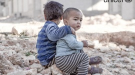 UNICEF: Co trzecie syryjskie dziecko urodziło się w trakcie trwania konfliktu - Szacuje się, że 3,7 mln syryjskich dzieci (czyli 1 na 3) urodziło się od chwili rozpoczęcia konfliktu w tym kraju 5 lat temu. Liczba ta obejmuje również ponad 306 000 syryjskich dzieci urodzonych od 2011 r. na uchodźstwie.