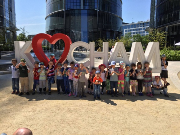 Kino dla dzieci na placu Europejskim: „Misiek w Nowym Jorku” - Ghelamco zaprasza najmłodszych miłośników bajek na plac Europejski. Wakacyjny poranek uprzyjemni animacja pt. „Misiek w Nowym Jorku”, opowiadająca o przygodach Norma – białego niedźwiedzia z koła polarnego.