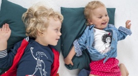 Gra w kolory! - Każdy z nas ubiera się inaczej. Preferujemy różne zestawienia kolorystyczne, w odmienny sposób komponujemy elementy garderoby. Dotyczy to nie tylko dorosłych, ale również dzieci. Z czego biorą się nasze preferencje? Dlaczego na przykład mężczyźni unikają koloru różowego?