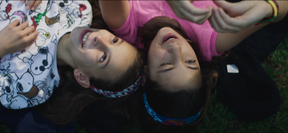 Drodzy mamo i tato! Kampania momondo - Nowa kampania społeczna momondo promuje tolerancję ponad podziałami, koncentrując się na dzieciach