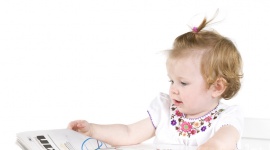 Dlaczego dieta ma duże znaczenie dla rozwoju dziecka? - Odpowiedni jadłospis wpływa na prawidłowy rozwój niemowlęcia i małego dziecka, a także jego przyszłe życie. Ważnym zadaniem każdej mamy jest wspieranie rozwoju dziecka poprzez sposób żywienia.