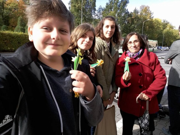 Szkolni wolontariusze w akcji „Pola nadziei”