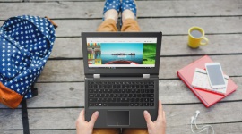 Prezent dla dziecka: laptop i tablet w jednym za 999 zł - Laptop i tablet to najpopularniejsze komunijne prezenty dla dziecka. Ich wybór może niejedną osobę przyprawić o zawrót głowy. Wiele różnych konfiguracji, wielkości ekranów, zakresów cenowych.