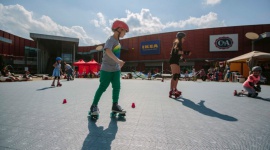 Atrakcje na wakacje! Zaprasza Port Łódź - Leżaki, hamaki, kosze plażowe, wielki dmuchany zamek oraz wrotkarnia – już 16 lipca w Porcie Łódź startuje „Lato na Patio”. Z wszystkich przygotowanych atrakcji korzystać będzie można bezpłatnie siedem dni w tygodniu przez całe lato aż do 2 września.