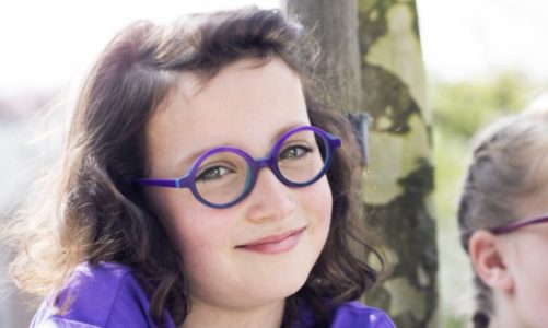 Dzieci i wady wzroku – kiedy wybrać się do specjalisty i jak wybrać okulary