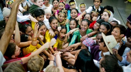 Zostań rodziną Brave Kids w Rzeszowie - Przyjmij dzieci i młodzież, młodych artystów, którzy przyjadą do Rzeszowa z Hong Kongu, Indii i Ukrainy. Polski projekt artystyczno-edukacyjny Brave Kids odbywa się już po raz 10.