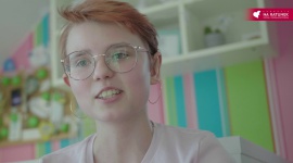 Marzenia Weroniki. Światowy Dzień Walki z Nowotworami Krwi - Poznajcie Weronikę. Lekarze zdiagnozowali u niej białaczkę limfoblastyczną. Szpital, kroplówki, punkcje, trzy cykle chemioterapii. Bywało ciężko, ale Weronika nie zamierzała się poddawać. W powrocie do zdrowia pomagały jej marzenia.