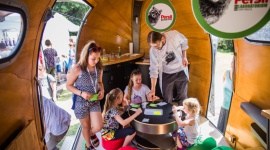 „Persil Eko Laboratorium Szopa Pracza” w Gdańsku! - Szukasz pomysłu na ciekawe i kreatywne spędzenie czasu ze swoją pociechą? Już w sobotę 6 lipca marka Persil w ramach kontynuacji cyklu spotkań edukacyjnych dla dzieci, odwiedzi gdańskie ZOO.