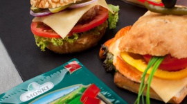 4 kroki do stworzenia idealnego drugiego śniadania dla dziecka - Producent sera MSM Mońki podpowiada, jak stworzyć zdrowego, a zarazem nietypowego sandwicza, który podbije serca nawet największych niejadków.