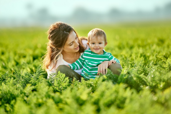 Maluch zasługuje na 100% - Odkryj wraz z Twoim maluchem smakowite posiłki BoboVita skomponowane z warzyw, ryb i mięsa w jakości, której możesz zaufać na 100%!