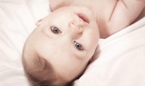 Co warto wiedzieć o mleku w diecie rocznego dziecka?