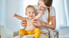 Czy wiesz, dlaczego szczęście maluszka zaczyna się od brzuszka? - Prawidłowo rozwijający się i funkcjonujący układ pokarmowy to radość dziecka. Wyniki najnowszych badań nie pozostawiają żadnej wątpliwości – 94% rodziców jest szczęśliwych, kiedy ich dziecko jest szczęśliwe . Jak zatem odpowiednio zadbać o malucha i jego brzuszek?