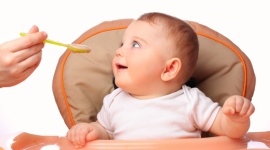 Drogi Rodzicu, czy znasz powody, dla których warto podawać niemowlęciu kaszki? - Czy wiesz, że kaszki przeznaczone dla najmłodszych to produkty zbożowe dopasowane do szczególnych potrzeb niemowląt i małych dzieci?