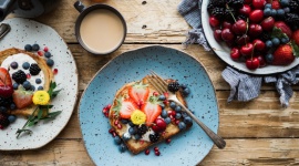Superfoods w diecie dziecka - jak uzupełnić menu o cenne dla zdrowia składniki - Coraz częściej w kontekście odżywiania słyszymy o tzw. superfoods. Są to produkty o wyjątkowo dobroczynnym wpływie na organizm, dlatego warto zadbać o ich obecność w diecie dziecka, a najlepiej wprowadzić do menu całej rodziny.