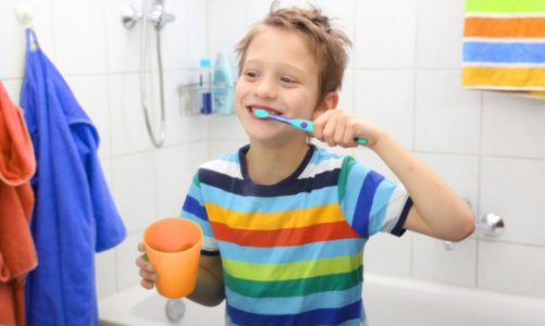 Jak oszczędzać wodę i jak zaangażować w to dzieci?