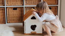 NOWOŚĆ! Wspieraj malucha w nauce gryzienia z pysznymi chrupeczkami BoboVita Bio - Chrupeczki BoboVita Bio w zabawnych kształtach dopasowanych do małej rączki to dla dziecka wsparcie w nauce gryzienia. Odkryj gotowe do schrupania propozycje, które maluch może samodzielnie chwycić i zajadać, gdzie tylko zechce!