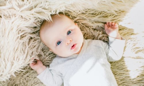 ABC kupki niemowlęcia – jej wygląd a zdrowie maluszka