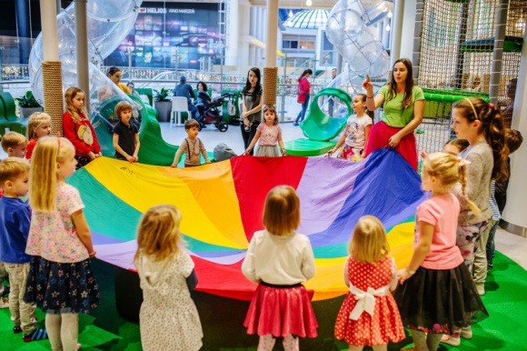 Pomysł na lato w mieście? Blue City przygotowało moc atrakcji! - Lato to nie tylko czas odpoczynku, ale też dobrej zabawy, rozrywki i przygód. Blue City przygotowało dla dzieci i młodzieży ofertę wakacyjnych atrakcji.