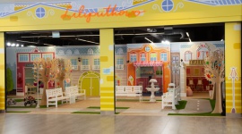 Mały świat Liliputkowa czeka już na dzieci - Malutkie domki, uliczki i samochody – urocze miniaturowe miasteczko otworzyło już swoje bramy dla najmłodszych. W bajkowej krainie przypominającej Warszawę w stylu retro maluchy znajdą kreatywne strefy do wyśmienitej zabawy, a rodzice miejsce na chwilę relaksu.